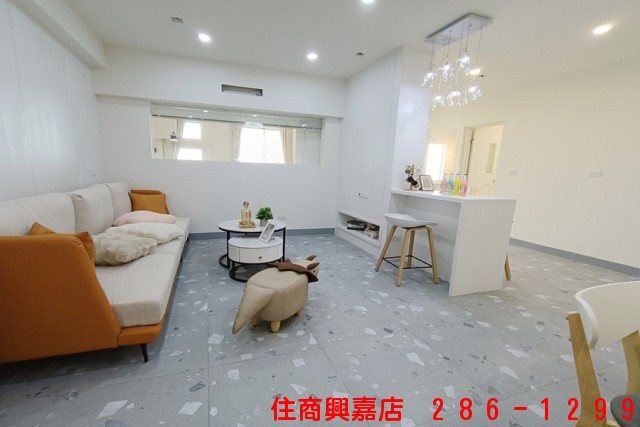 E5南帝王景觀2房-一 住商不動產 興嘉店 286-1299 一 買屋賣屋有心最要緊 住商在嘉義 嘉義有興嘉 - E5南帝王景觀2房