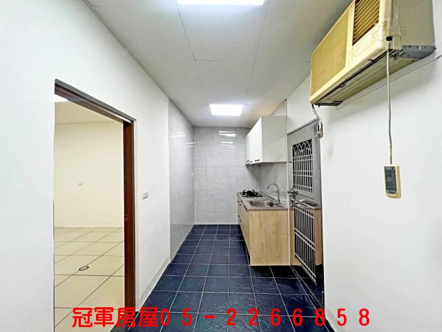 正世賢路上星巴克旁—全新裝修店面住家-嘉義縣市房屋銷售網(冠軍房屋)05-2266858~~ 嘉義房屋 嘉義買屋 嘉義賣屋 嘉義透天 嘉義仲介 嘉義不動產 嘉義租屋 正世賢路上星巴克旁—全新裝修店面住家 物件照片03