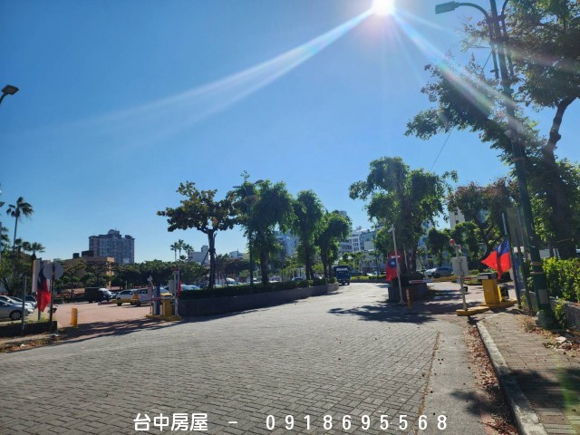 公園路套房,五權路,一中商圈,台中公園,太平國小,中國醫藥大學,台灣大道,中華路,中友百貨,-台中房屋-0918695568,歡迎來電看屋,台中套房,房屋,房屋仲介,法拍屋,房屋出租,買屋,賣屋,等服務  物件照片12