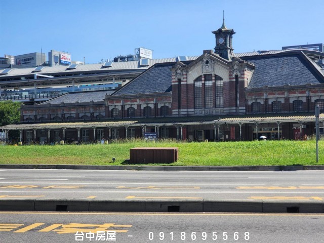 成功路電梯套房,台中火車站,台中公園,光復國小,居仁國中,五權路,台灣大道,,中華路,-台中房屋-0918695568,歡迎來電看屋,台中套房,房屋,房屋仲介,法拍屋,房屋出租,買屋,賣屋,等服務  物件照片12