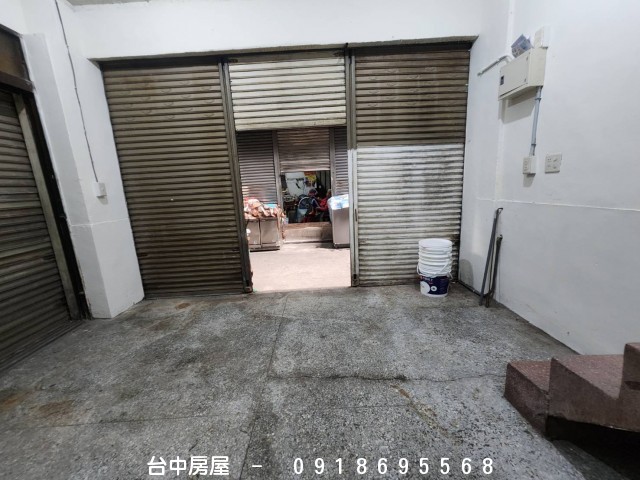 復興路小透天,雙鐵共構,台中火車站,復興路,文心南路,建國南路,大慶火車站,復興路,忠明南路,-台中房屋-0918695568,歡迎來電看屋,台中套房,房屋,房屋仲介,法拍屋,房屋出租,買屋,賣屋,等服務  物件照片04